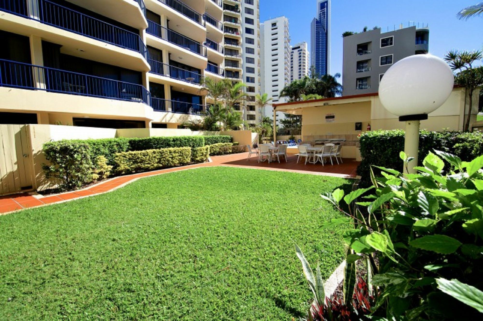 Surf Regency Aparthotel Gold Coast Buitenkant foto